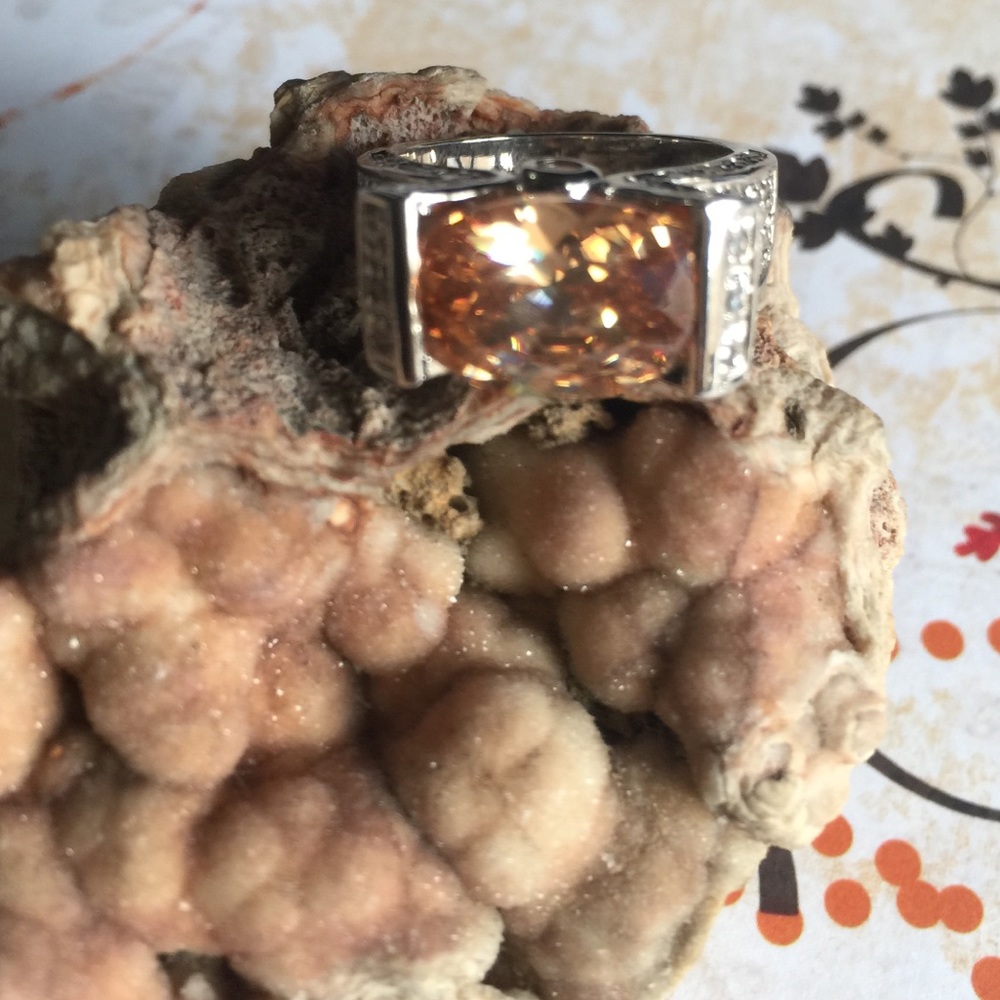 Champagne quartz ring